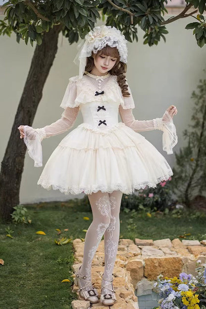 Finely Styled Dress with a Classic Vintage Look