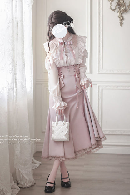 Subtly Elegant Dress with a Refined Vintage Look