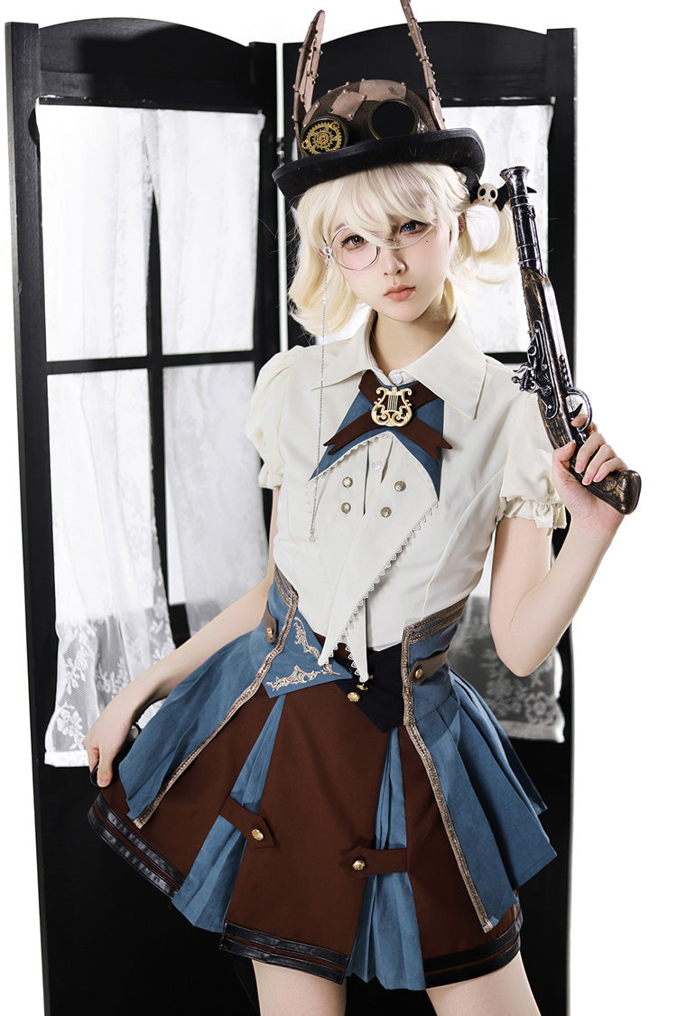 Finely Styled Garment with a Classic Vintage Look