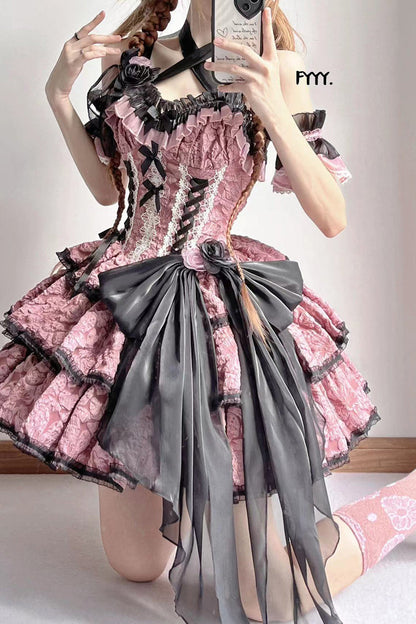 Subtly Elegant Dress with a Refined Vintage Look