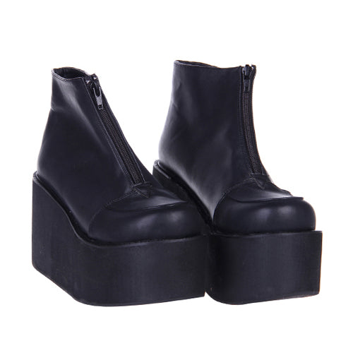 Finely Styled Boots with a Classic Vintage Look