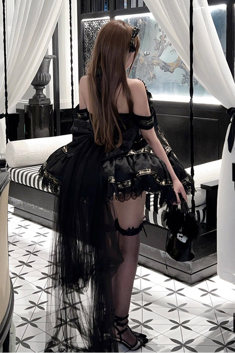 Finely Styled Dress with a Classic Vintage Look