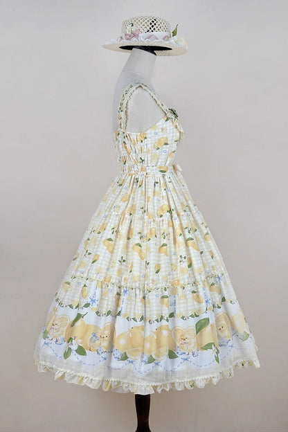 Finely Styled Dress with a Classic Vintage Look