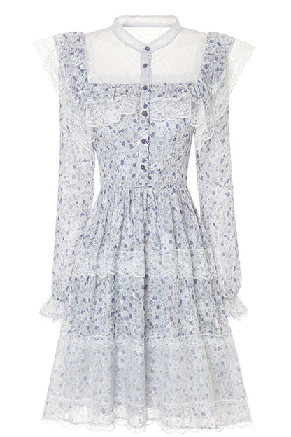 Finely Styled Dress with a Classic Vintage Look