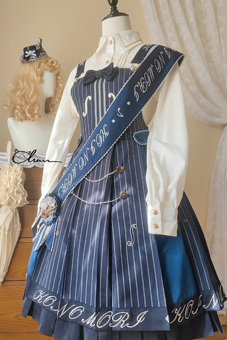 Finely Styled Dress with a Classic Vintage Look