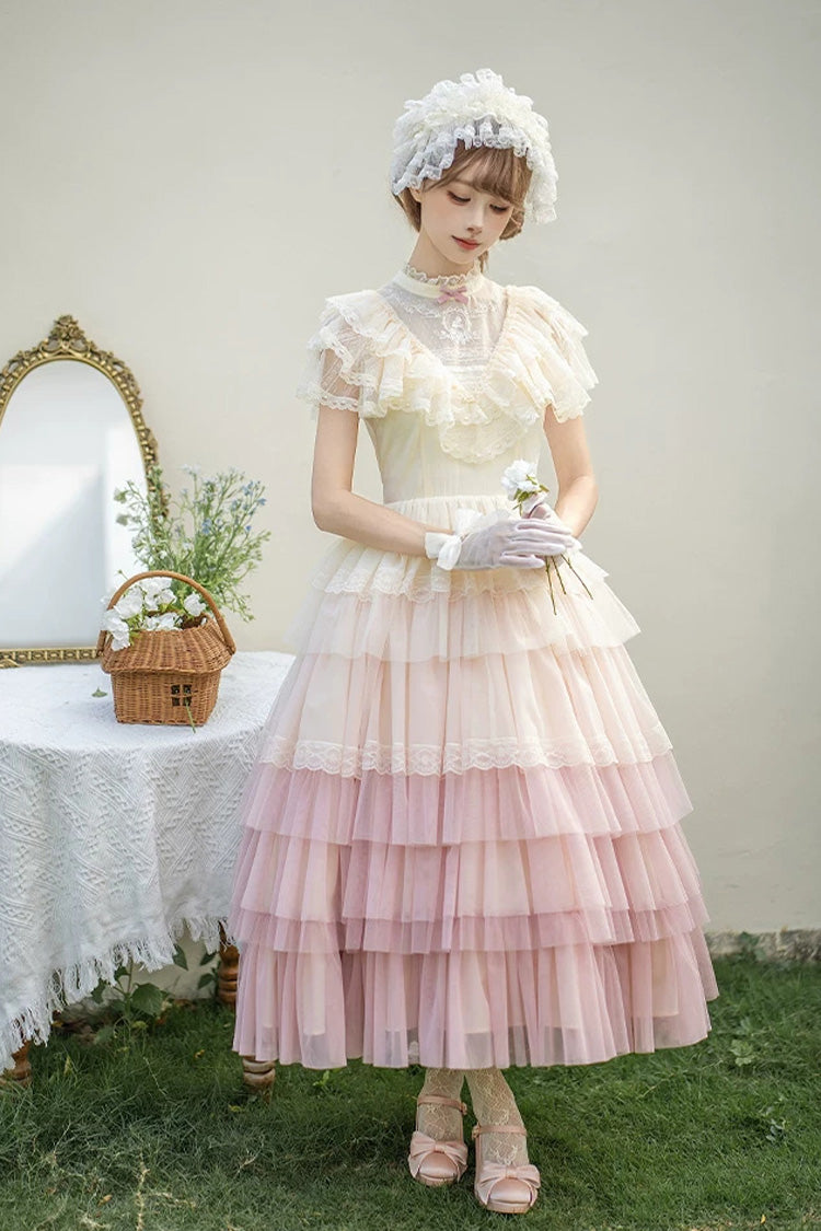 Finely Styled Dress with a Classic Vintage Look