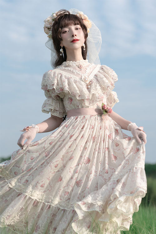 Finely Styled Dress with a Classic Vintage Look