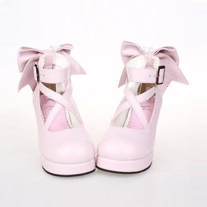 Effortlessly Elegant Shoes with a Timeless Design