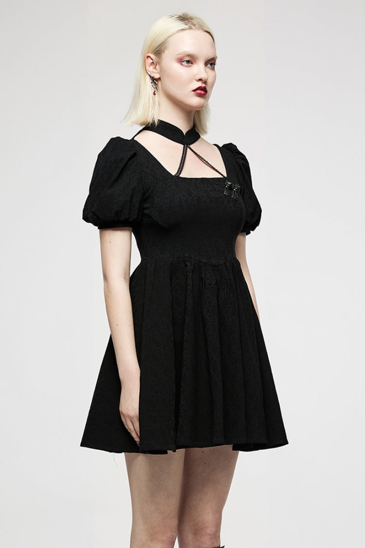 Finely Styled Dress with a Classic Vintage Look
