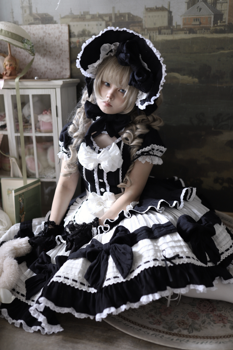 Monochrome Doll Lolita Dress + Headband + Bonnet + Clip