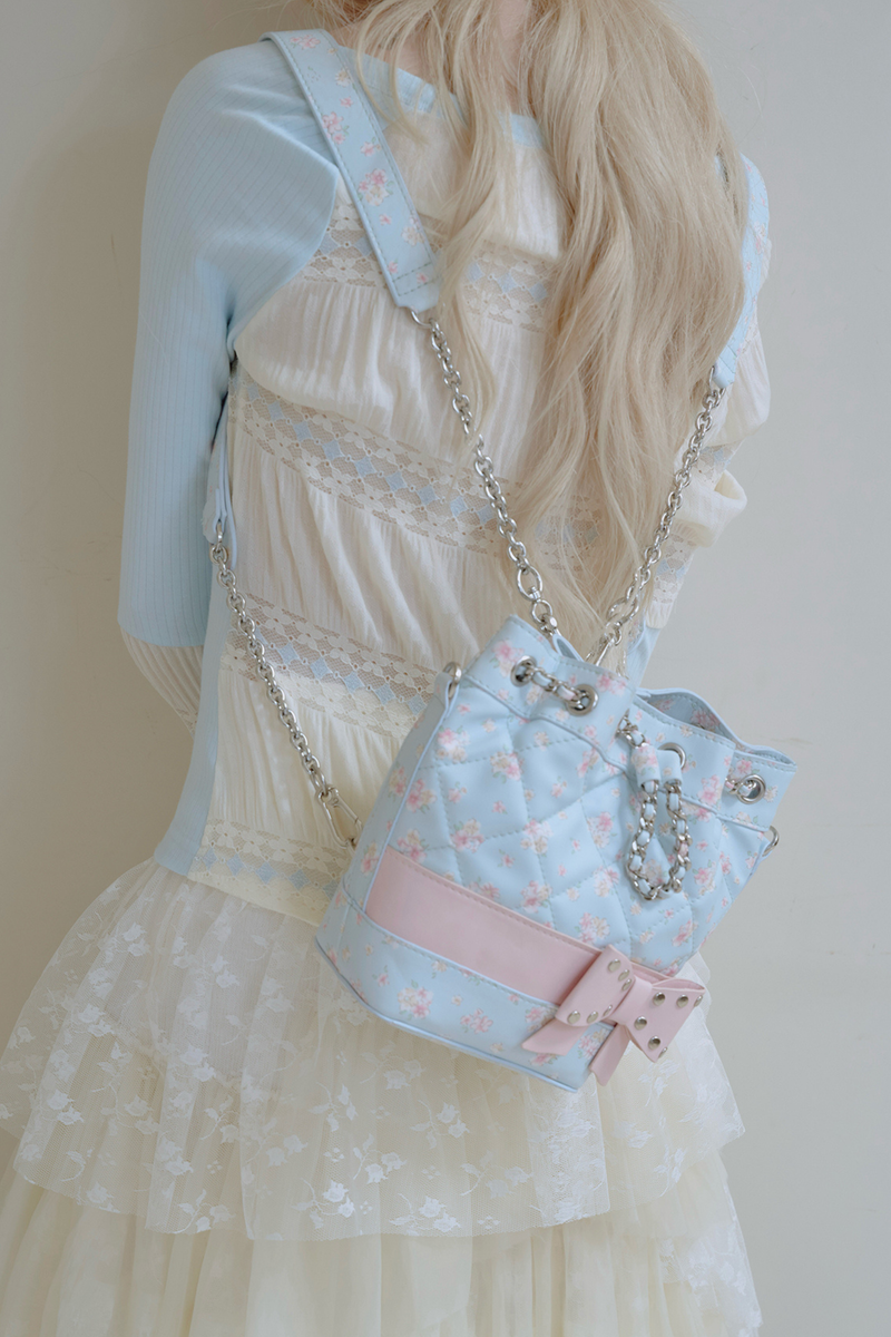 Flower Quilted Chain Bucket Bag