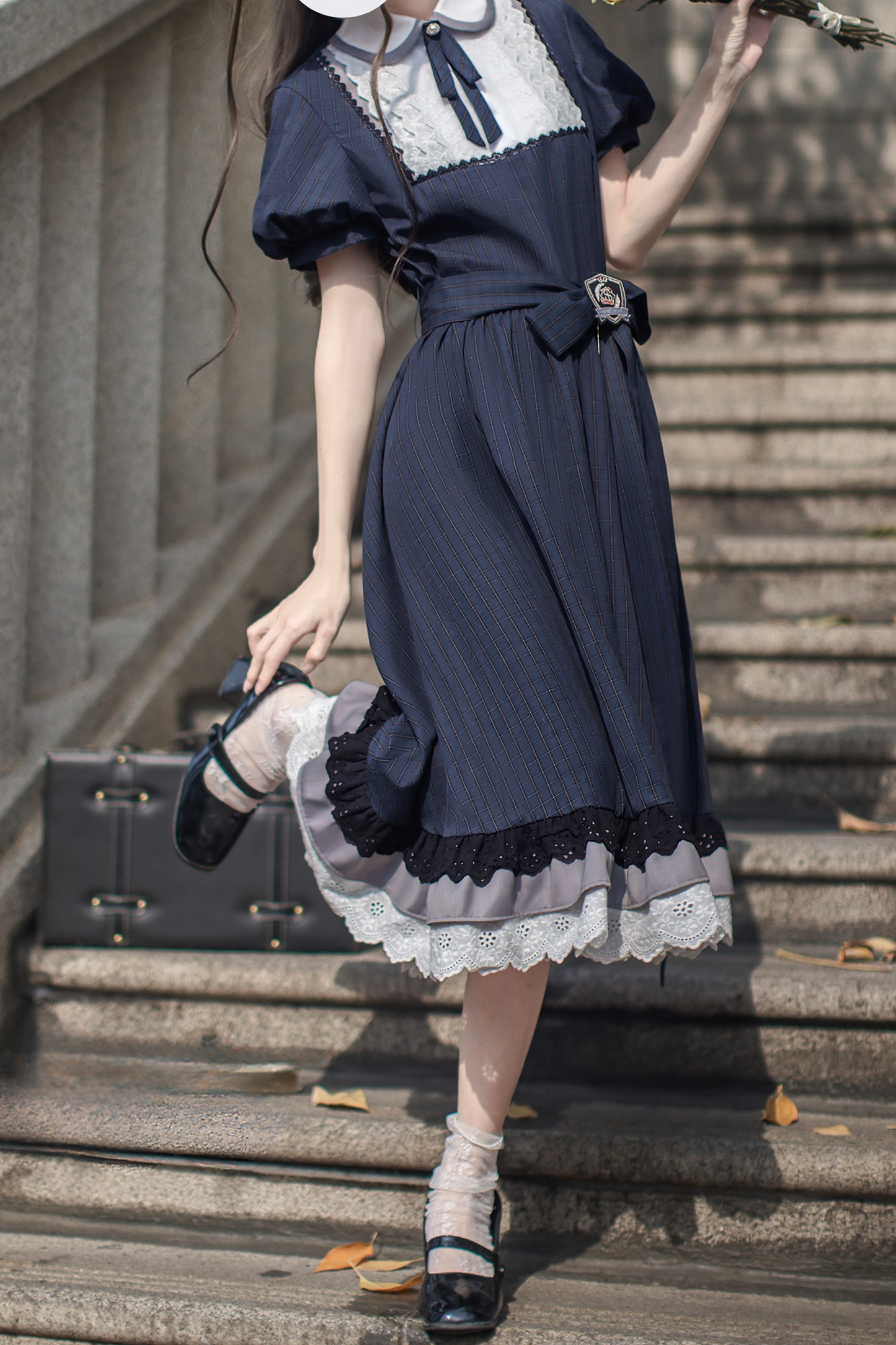 [pre-order] Retro Navy Blue Dress + Slim Ribbon + Brooch