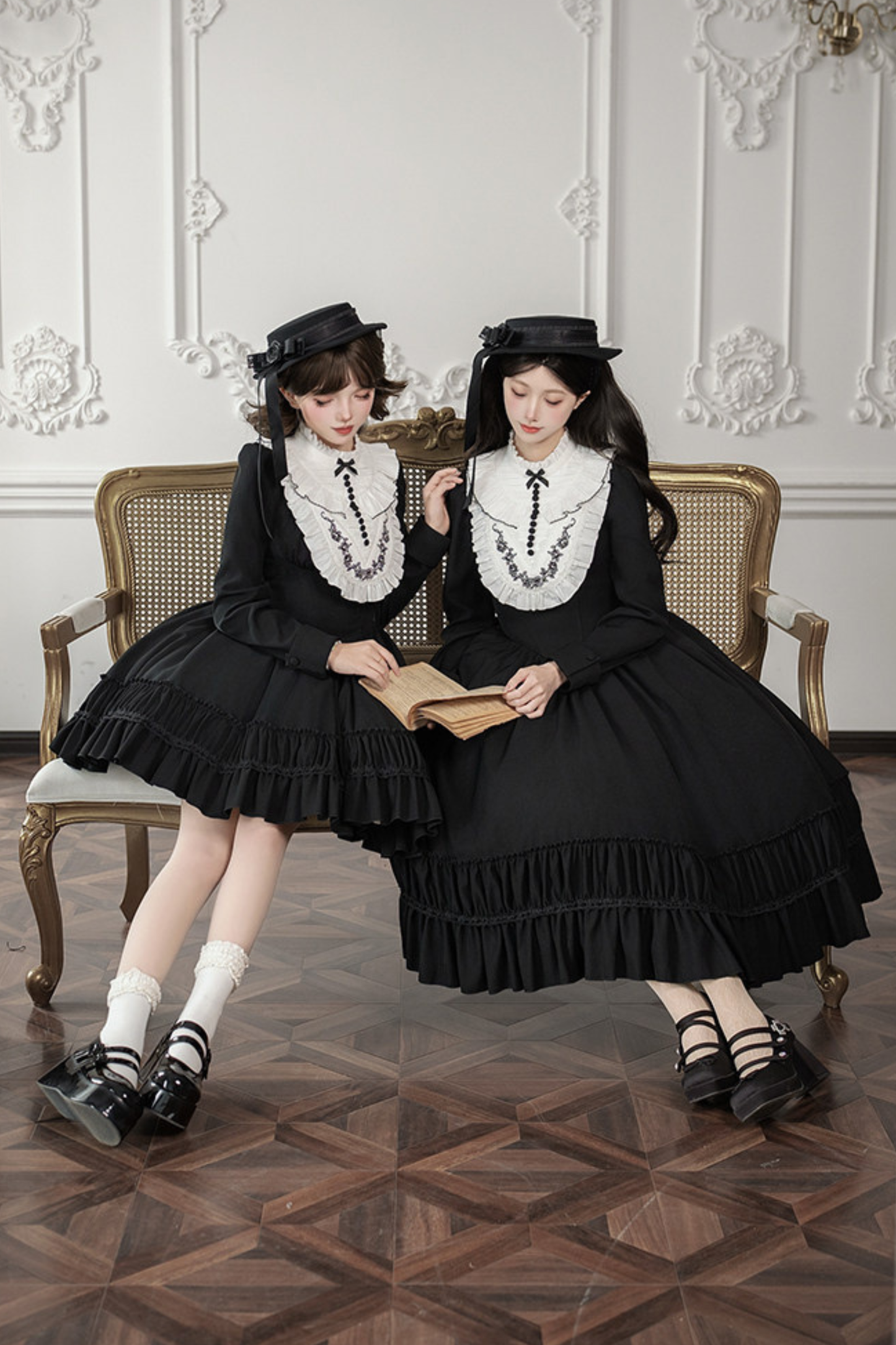 Gothic Dress + Fake Collar + Hat