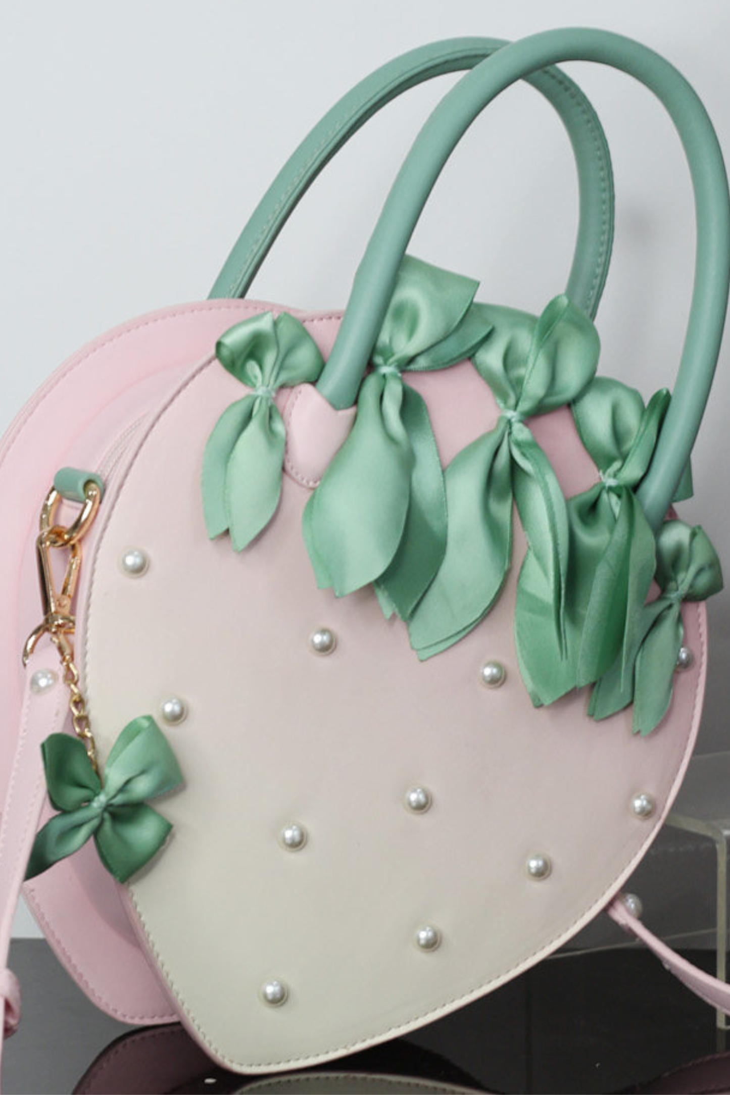 Strawberry Pearl Bow Handbag