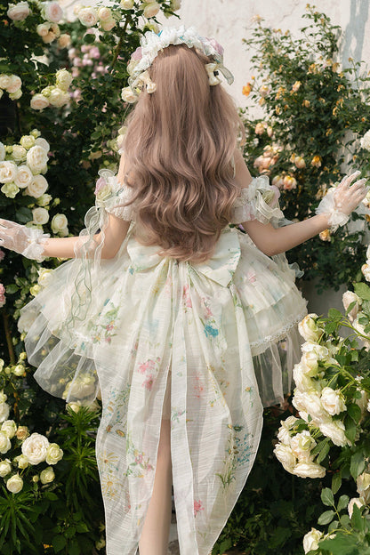 Finely Styled Dress with a Classic Vintage Look