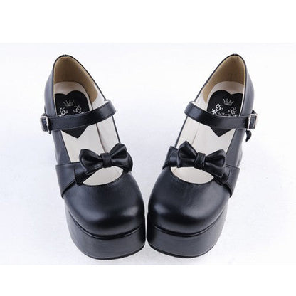 Effortlessly Elegant Shoes with a Timeless Design