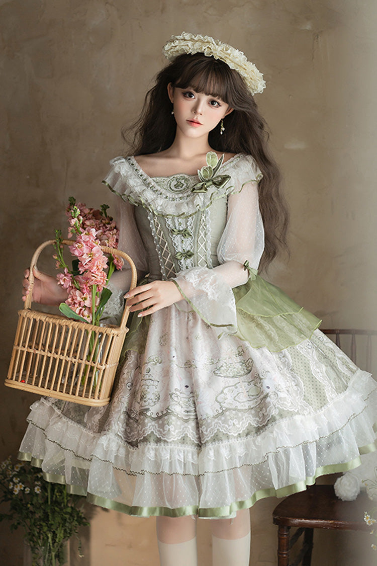 Subtly Elegant Dress with a Refined Vintage Look