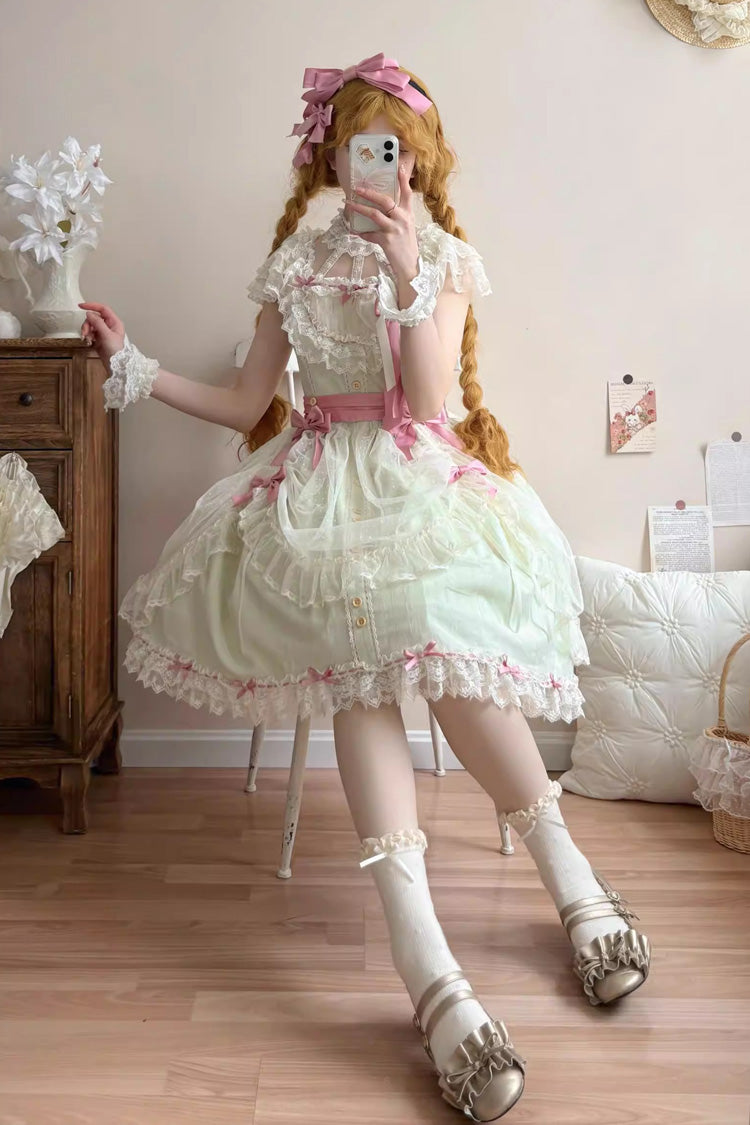 Finely Styled Dress with a Classic Vintage Look