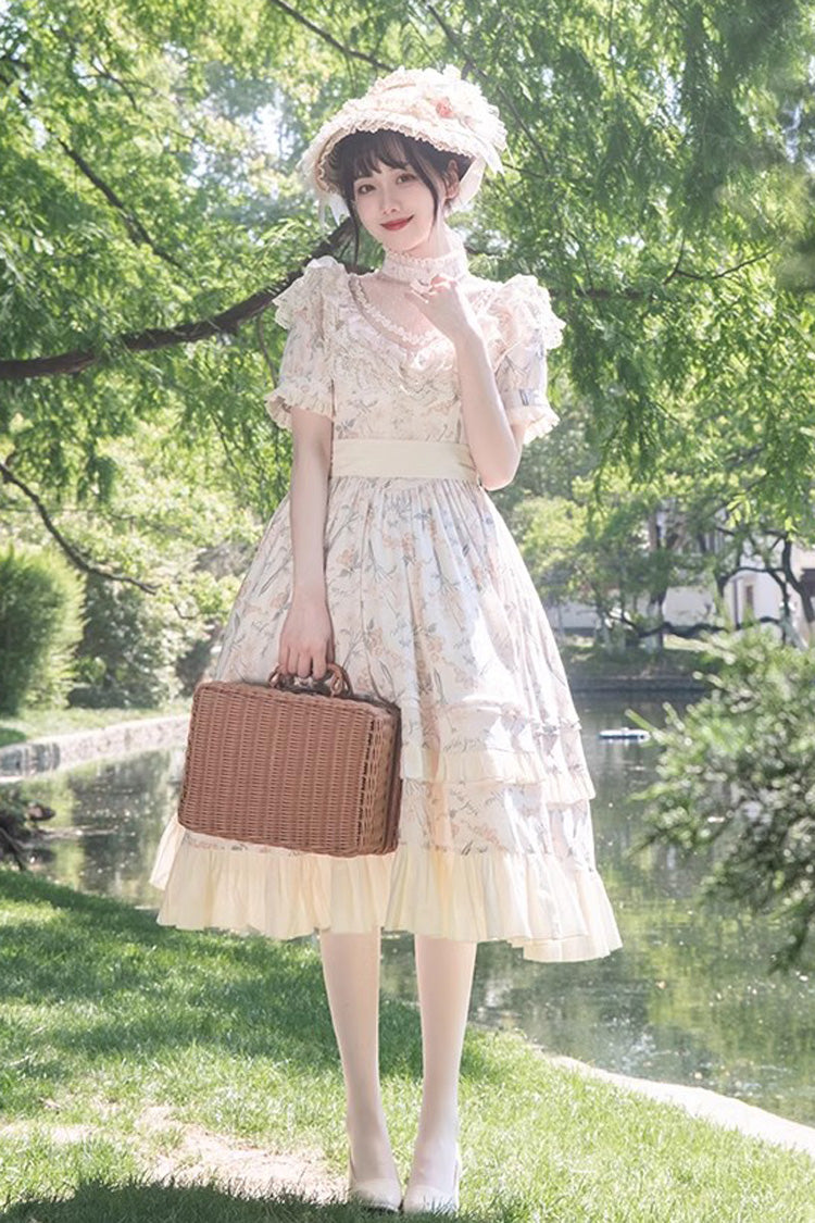Finely Styled Dress with a Classic Vintage Look