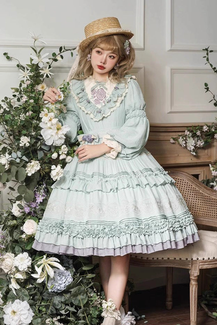Classic Vintage Dress with a Flattering Fit
