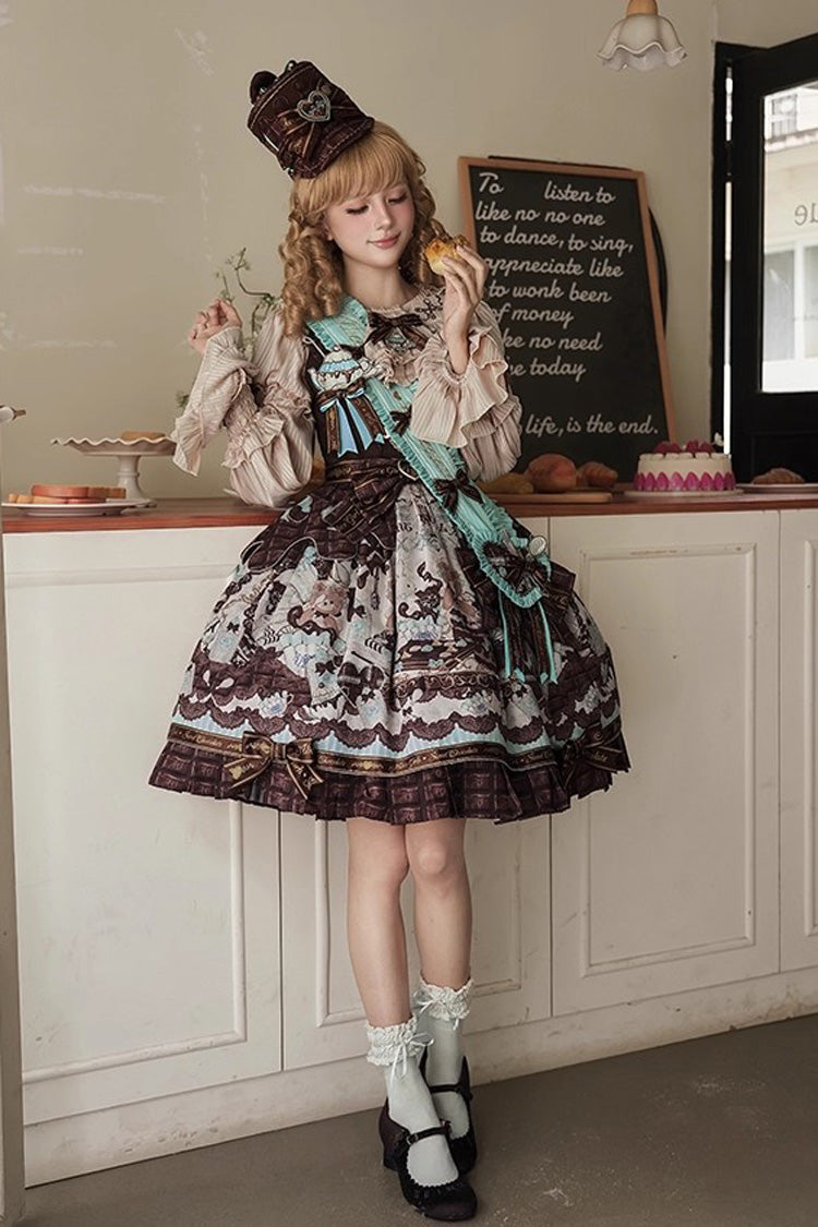 Finely Styled Dress with a Classic Vintage Look