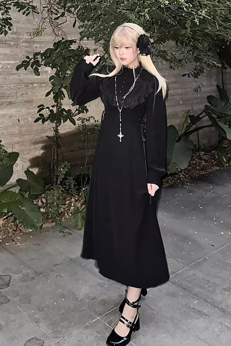 Finely Styled Dress with a Classic Vintage Look