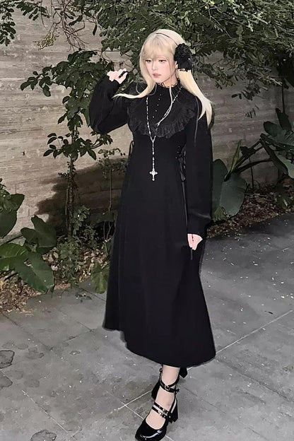Finely Styled Dress with a Classic Vintage Look