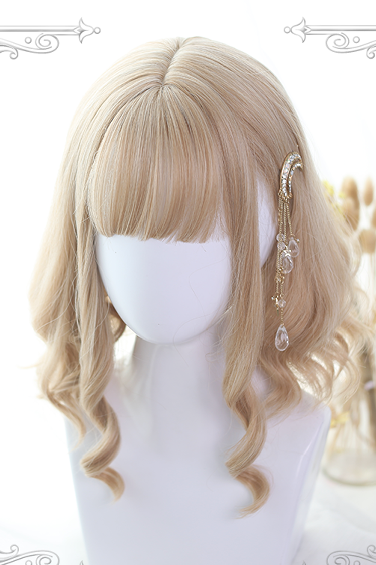 Subtly Elegant Garment with a Refined Vintage Look