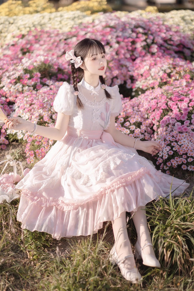 Subtly Elegant Dress with a Refined Vintage Look
