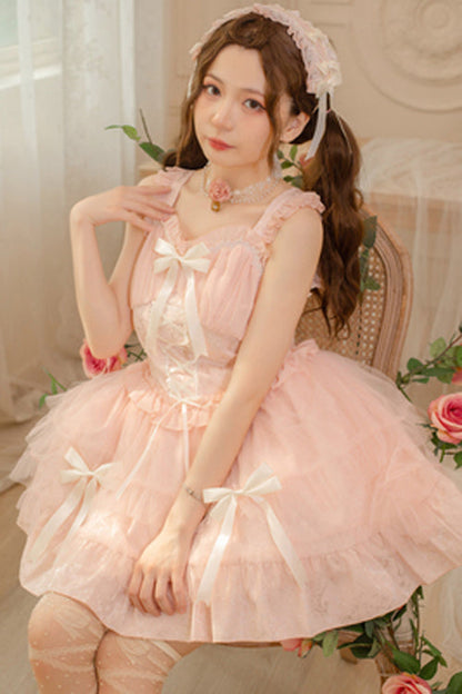 Subtly Elegant Dress with a Refined Vintage Look