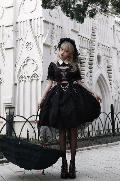 Classic Vintage Dress with a Flattering Fit
