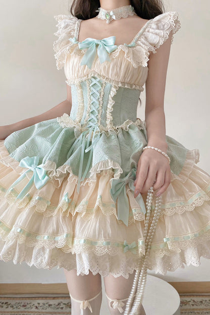 Subtly Elegant Dress with a Refined Vintage Look