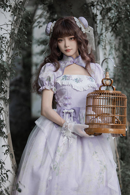 Finely Styled Dress with a Classic Vintage Look