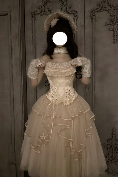 Finely Styled Garment with a Classic Vintage Look