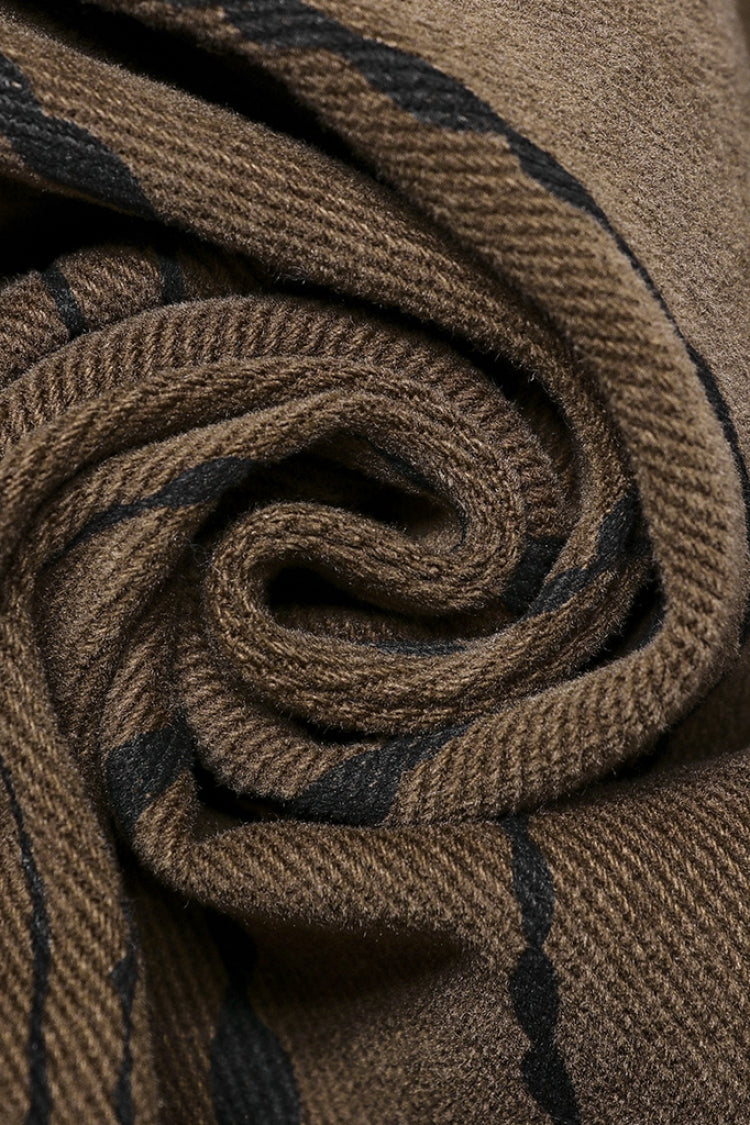 Effortlessly Elegant Pants with a Timeless Design