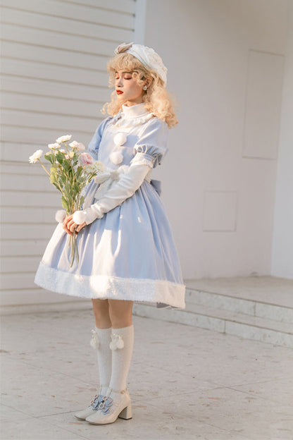 Finely Styled Dress with a Classic Vintage Look