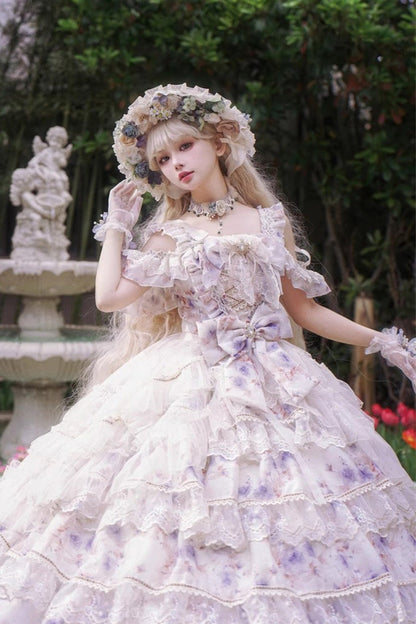 Finely Styled Dress with a Classic Vintage Look