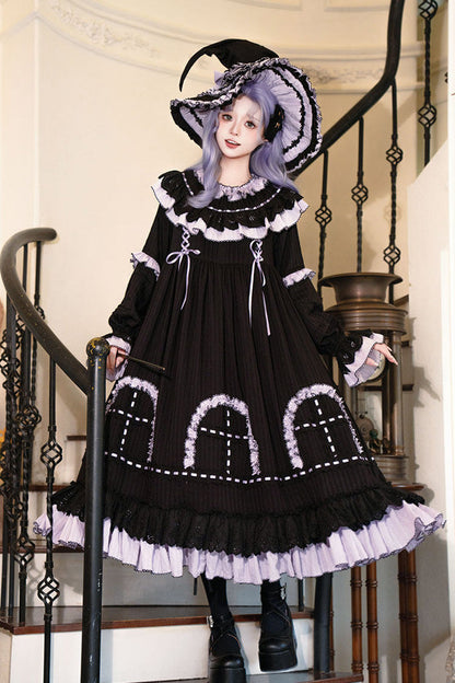 Finely Styled Dress with a Classic Vintage Look