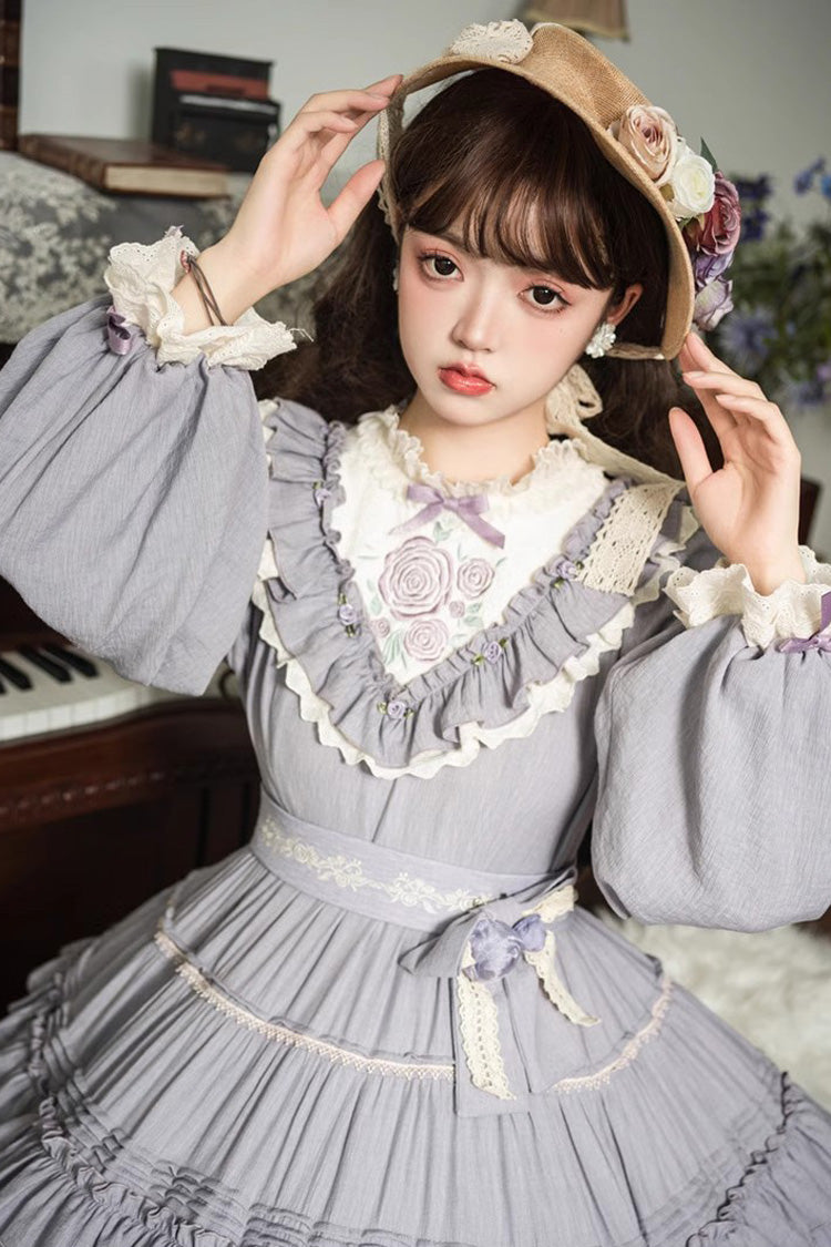 Finely Styled Dress with a Classic Vintage Look