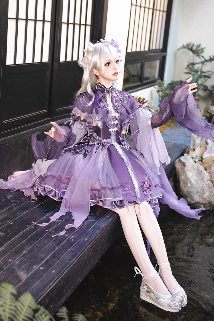 Subtly Elegant Dress with a Refined Vintage Look
