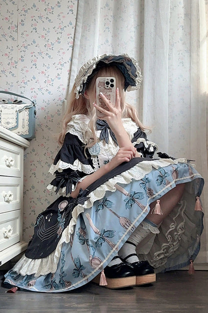 Finely Styled Dress with a Classic Vintage Look