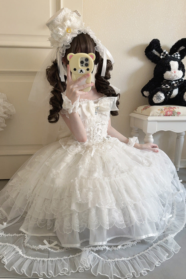 Subtly Elegant Dress with a Refined Vintage Look