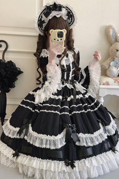Casually Elegant Dress with a Refined Edge