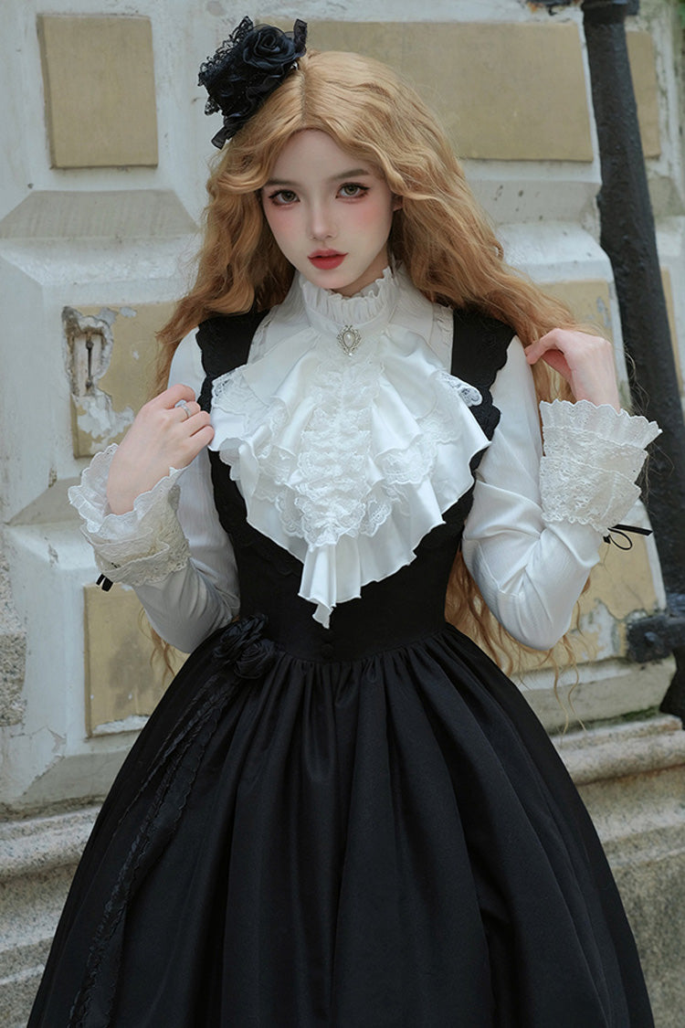 Finely Styled Dress with a Classic Vintage Look