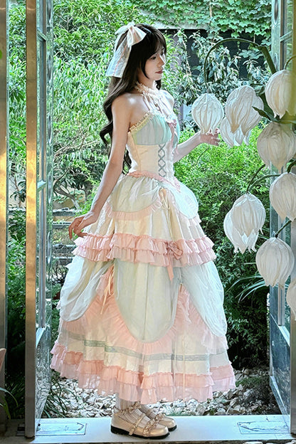 Subtly Elegant Dress with a Refined Vintage Look