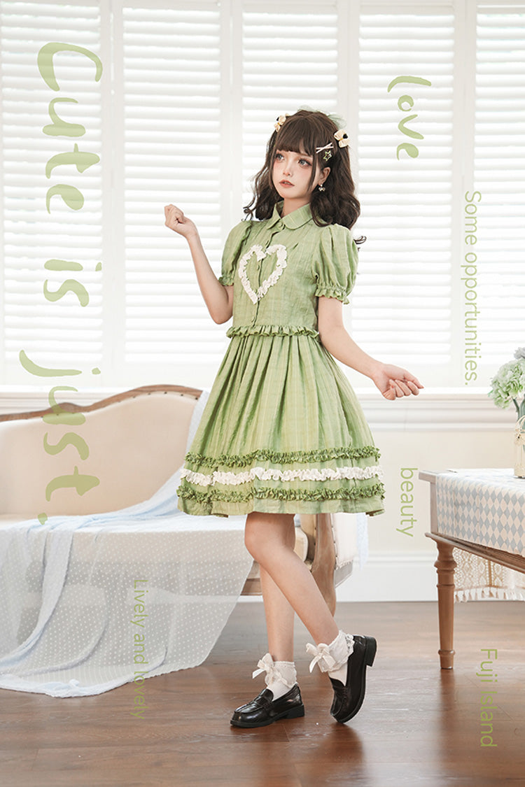 Finely Styled Dress with a Classic Vintage Look