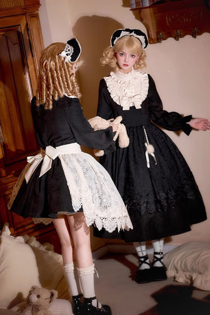 Classic Vintage Dress with a Flattering Fit