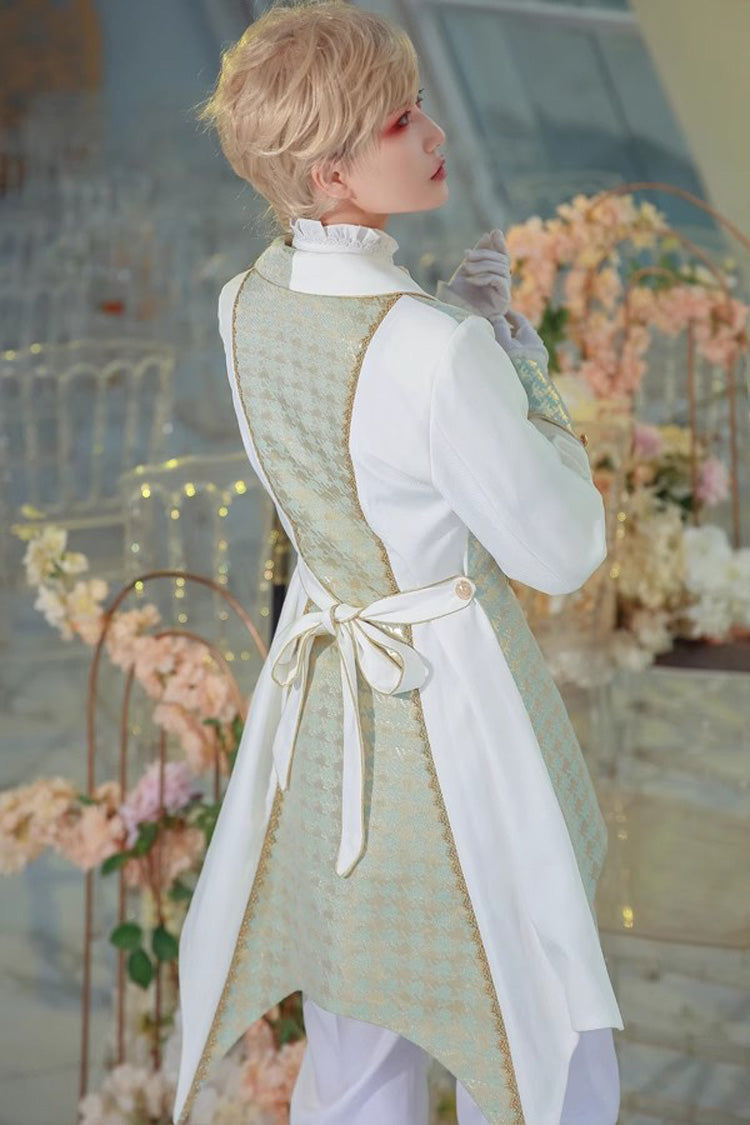 Finely Styled Coat with a Classic Vintage Look