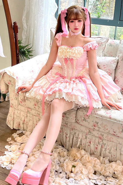 Subtly Elegant Dress with a Refined Vintage Look
