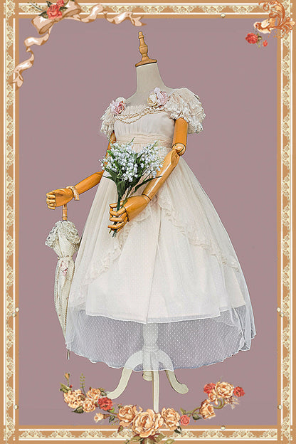 Effortlessly Elegant Dress with a Timeless Design